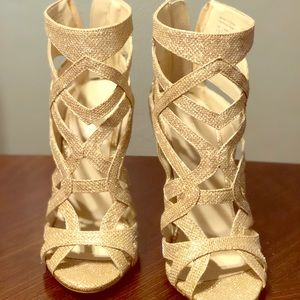 5 inch gorgeous Aldo gold cut out booties